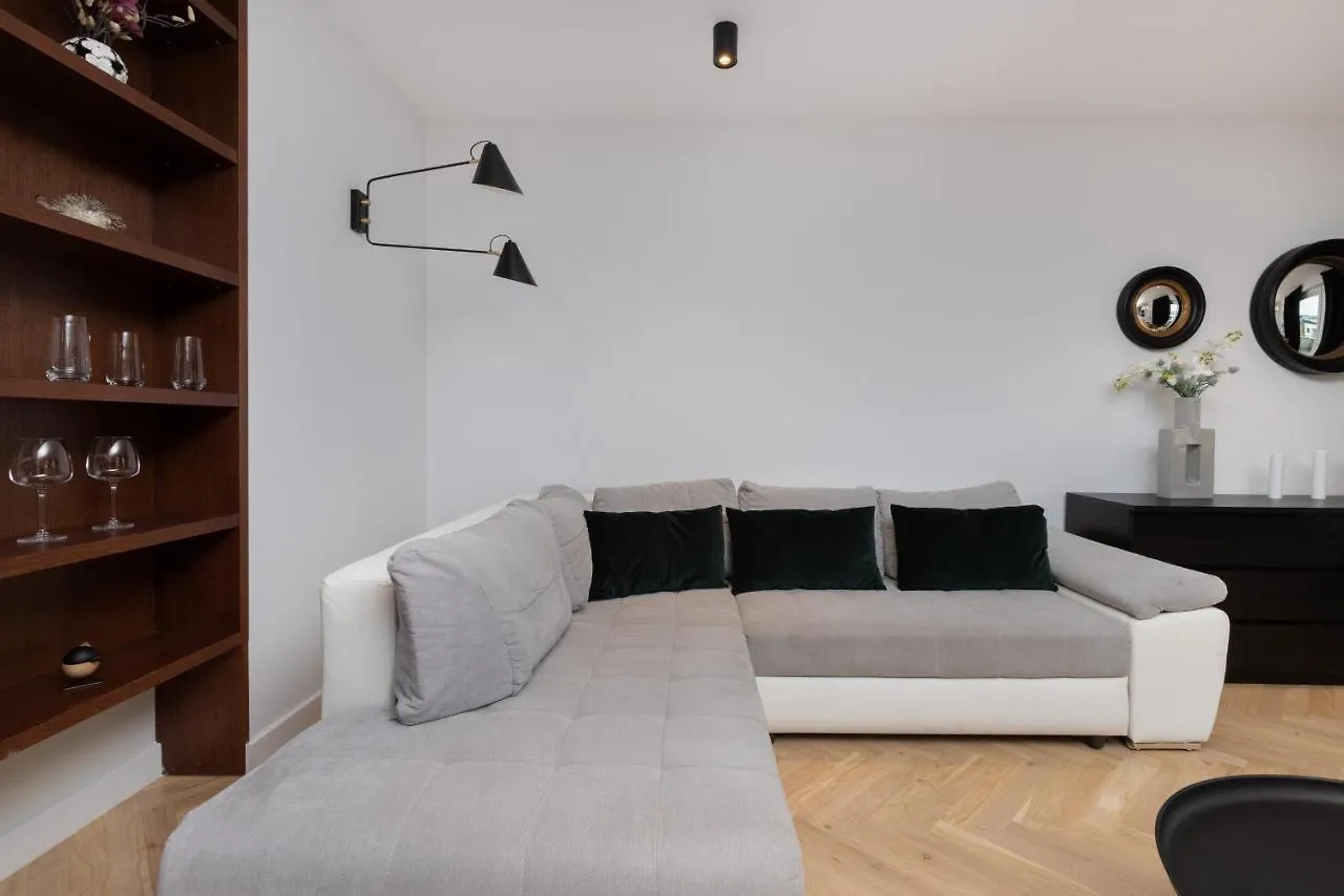 Superior Apartment With Balcony & Parking Gdansk By Noclegi Renters Prestige